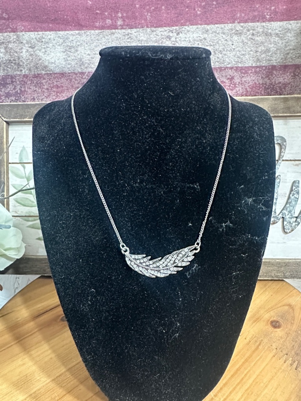 Fashion Jewelry Silver Crystal Feather Pendant Necklace